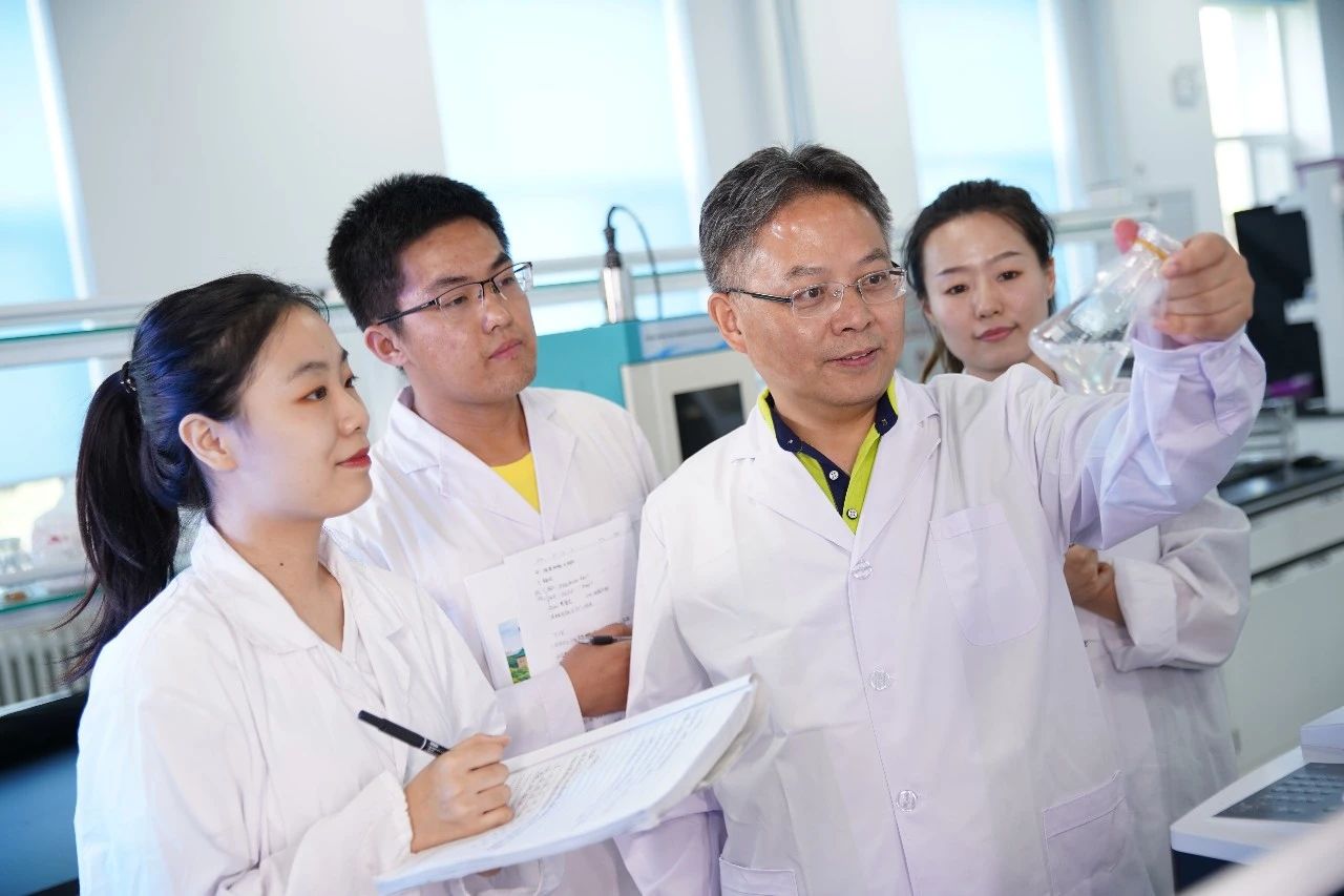 打破校史:吉林农大副校长发表学校首篇 Cell !曾获批该校首个国自然重大项目