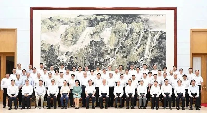 60位专家学者北戴河休假，最年轻的33岁博导