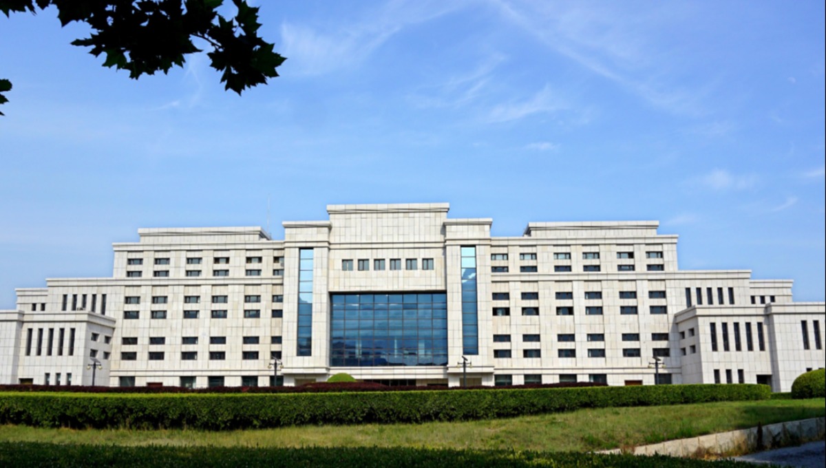 原985院长，任大连大学学术副校长